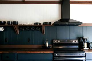 Rustic Mountain Cabin with Porch & Fire Pit in New Market, Virginia - 1