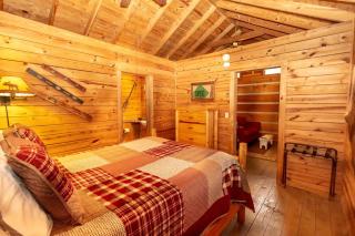 Rustic Copperhill Cabin Perfect for a Romantic Getaway in Tennessee - 1