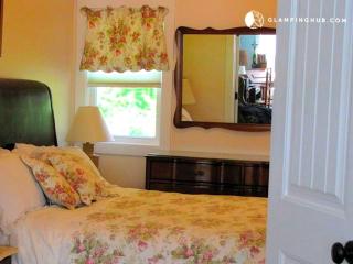 Charming Waterfront Cottage Rental near Topsmead State Forest, Connecticut - 5