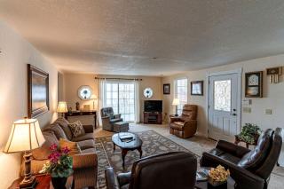 Secluded Lakefront Cabin with Private Dock on Lake Nantahala, Topton, North Carolina - 8