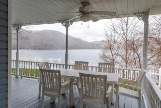 Secluded Lakefront Cabin with Private Dock on Lake Nantahala, Topton, North Carolina - 5