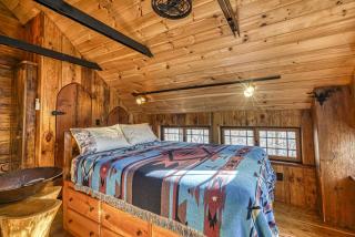 Tree House Rental Ideal for a Unique Getaway near Lake Sunapee in New Hampshire - 8