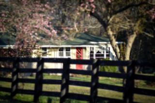 Cottage Rental with a Clawfoot Tub on a Working Farm in West Tennessee - 0
