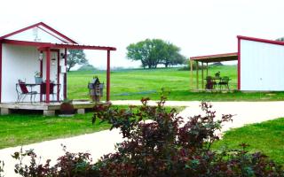 Cozy Cottage near Austin Overlooking a Pond - 6