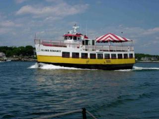Charming Cottage Rental with Breathtaking Ocean Views on Peaks Island, Maine - 1