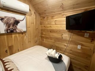 Quaint Tiny House Haven in Colorado: Your Dream Glamping Getaway in Grand Junction - 5