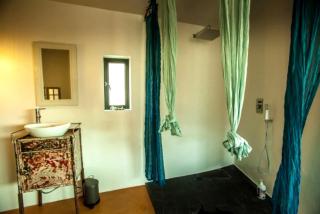 Stunning Lone Pine Accommodation for Romantic Getaways in California - 1