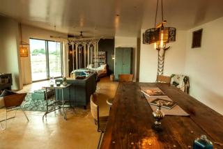 Stunning Lone Pine Accommodation for Romantic Getaways in California - 6