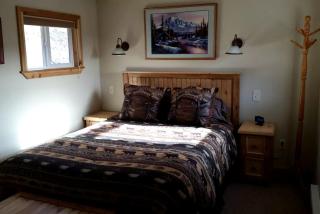 Rustic Mountain Retreat Perfect for Large Groups in Kingston, Idaho - 7