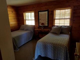 Rustic Cabin for a Weekend Getaway near McKenzie Mountain Wilderness in New York - 3
