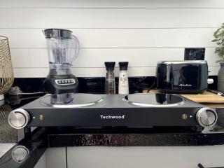 Amazing Pure Glamping Secluded Dome with Hot-tub in Grantsburg, Illinois -  - 2