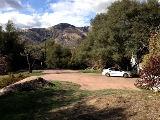 Captivating Riverfront Vacation Rental for Large Groups in Three Rivers, California - 1