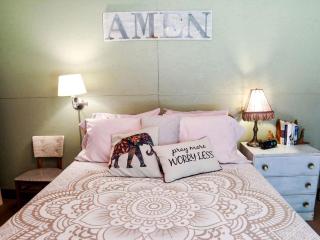 Peaceful Vacation Rental for Four near the Ohio River in Pendleton, Kentucky - 2