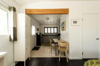 Beautifully Modern Cabin with 360-Degree Views of Joshua Tree, California - 8