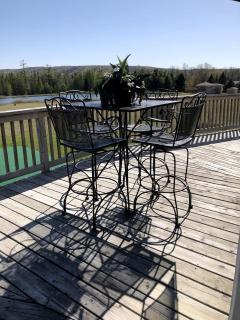 Stunning Cabin Getaway Perfect for Large Groups Situated in Boyne Falls, Michigan - 1