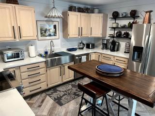 Elegant Western-Style Vacation Rental with Mountain Views near Madison River in Ennis, Montana - 6