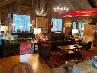 Rustic Log Cabin with Spectacular Mountain Vistas in Piedmont Region, Virginia - 9