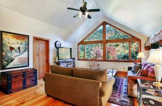Picturesque, Mountain Suite nestled in Pastoral Setting in Wells, Vermont - 5