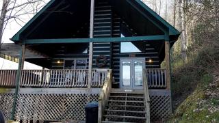 Secluded Cabin Getaway in the Mountain Town of Burnsville, North Carolina - 0