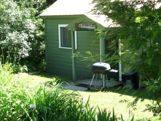 Family-Friendly Cabin Rental with Private Porch near Lake George, New York - 1