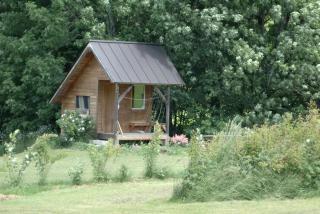Romantic Getaway Cabin on a Working Farm in Royalton, Vermont - 6