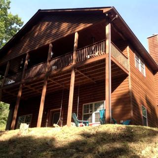 Spacious Camping Cabin Perfect for Families in the Blue Ridge Mountains of Georgia - 0