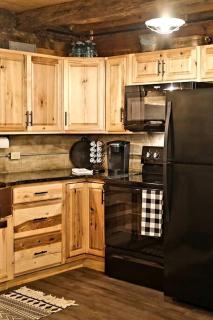 Renovated Cottage with Spa Surrounded by Beautiful Hiking Trails in Ohio - 3