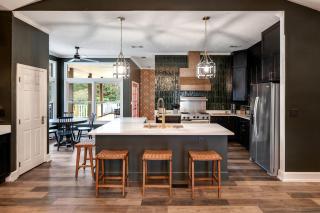 Stunning Rental with Hot-Tub, Theater Room and Great Landscape in Tennessee - 5