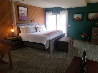 Spacious Bed and Breakfast Suite on Horse Farm for Unique Getaway in Oak Harbor, Washington - 6