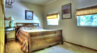 Luxurious and Modern One-Bedroom Cabin Rentals for Two in Somerset, Kentucky - Somerset - 1