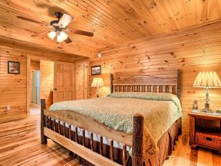 Impressive Cabin Rental for Family or Group Retreats near Raystown Lake, Pennsylvania - 7