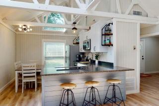 Charming Farmhouse Escape with Trails & Pond in College Station, Texas - 2