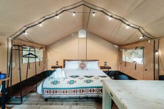 Magnificent Safari Tent with Sauna and Fire Pit in North Woodstock, New Hampshire - 9