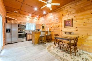 Paradise Cabin with Foosball Table and BBQ in Cleveland, Georgia - 7