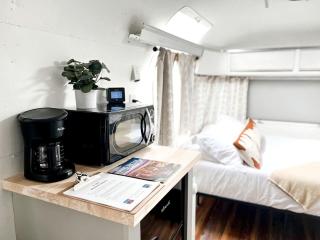 Sleek, Modern Airstream in Grand Junction, Ideal for Colorado Glamping Escapes - 1