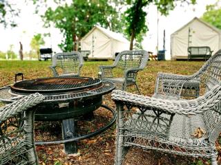 Secluded Safari Tent on the San Marcos River - An Adventurous Glamping Vacation near Kingsbury, Texas - - 9