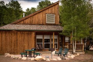 Eco-Friendly Cabin with Views of the Rocky Mountains in Colorado - 5