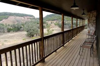 Spacious Cabin Rental for a Family Getaway in Hill Country - 3