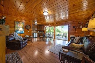Wonderful Mountain Cabin Rental with a Fire Pit in Smithville, Oklahoma - 8