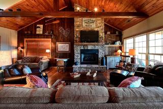 Lake Cabin Fully Equipped Ideal for Big Families in Topton, North Carolina - 9