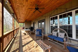 Lake Cabin Fully Equipped Ideal for Big Families in Topton, North Carolina - 6