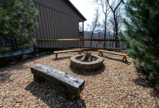 Lake Cabin Fully Equipped Ideal for Big Families in Topton, North Carolina - 2