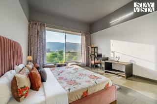 StayVista at Vacanza Villa - Pool, Lawn & Theatre - 2