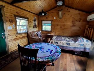 Wooden Rustic Cabin Great for Outdoor Activities in Liberty, Kentucky - 5