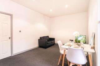 Fabulous Central Blackburn 1 Bed Apartment - 3