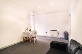 Fabulous Central Blackburn 1 Bed Apartment - 5