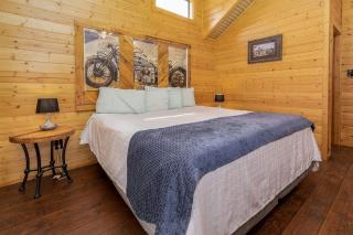 Texas State Glamping Getaways to Nature in this Cute Log Cabin near Austin - 3