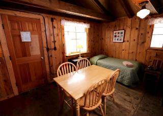 Charming Cabin Rental near Hot Springs in Howelsen Hill Ski Area, Colorado - 6