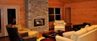 Idyllic Vacation Cabin Perched on Beaver Lake in Arkansas - 9
