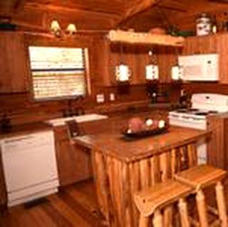 Charming Log Cabin Perfect for a Summer Staycation in Texas Hill Country - 8
